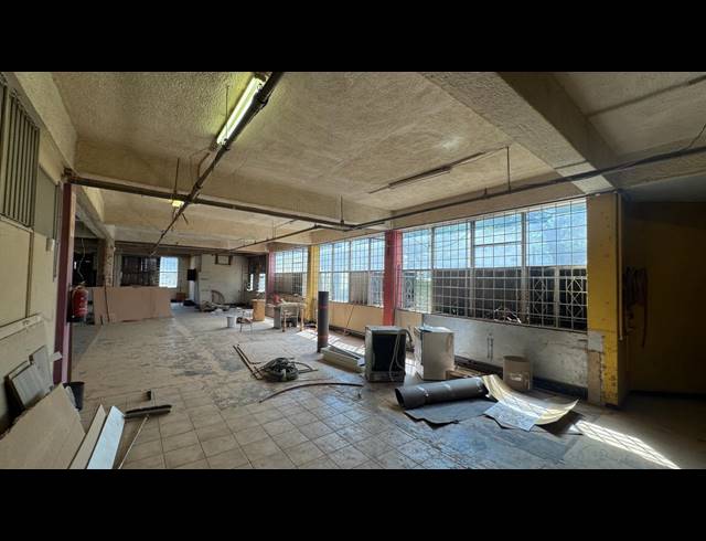 2,800M² WAREHOUSE TO LET IN KEW